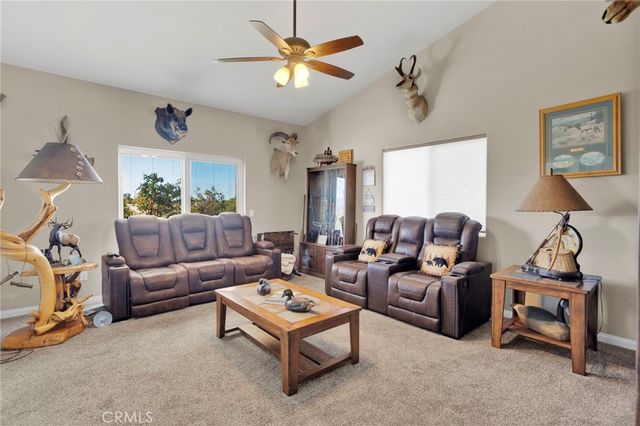 8140 Heartland, Oak Hills, CA 92344