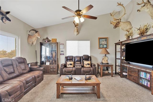 8140 Heartland, Oak Hills, CA 92344