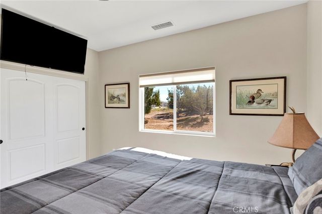 8140 Heartland, Oak Hills, CA 92344