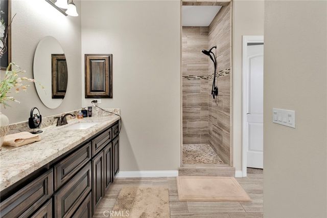 8140 Heartland, Oak Hills, CA 92344