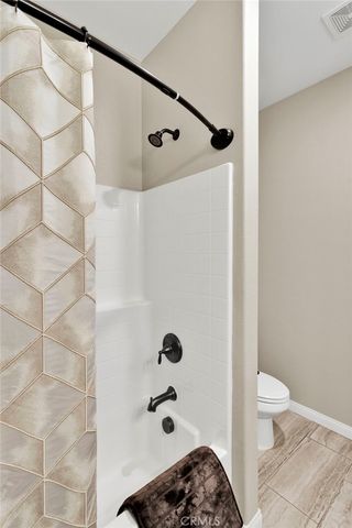 8140 Heartland, Oak Hills, CA 92344