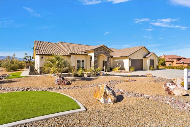 8140 Heartland, Oak Hills, CA 92344