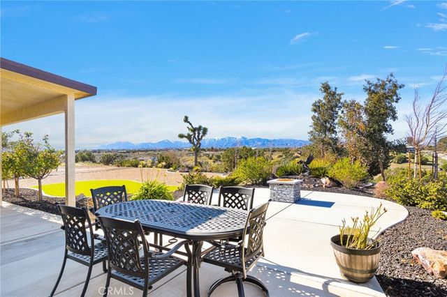 8140 Heartland, Oak Hills, CA 92344