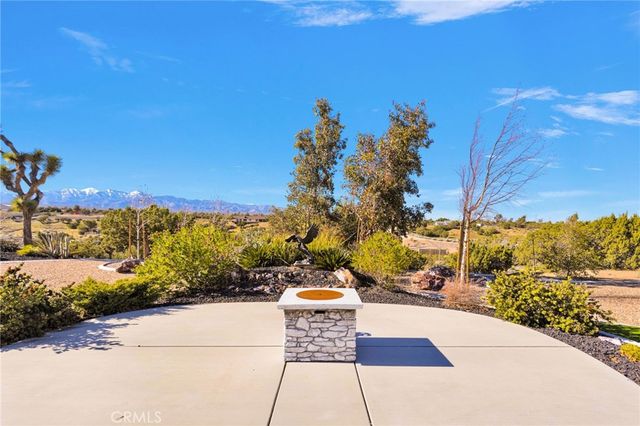 8140 Heartland, Oak Hills, CA 92344