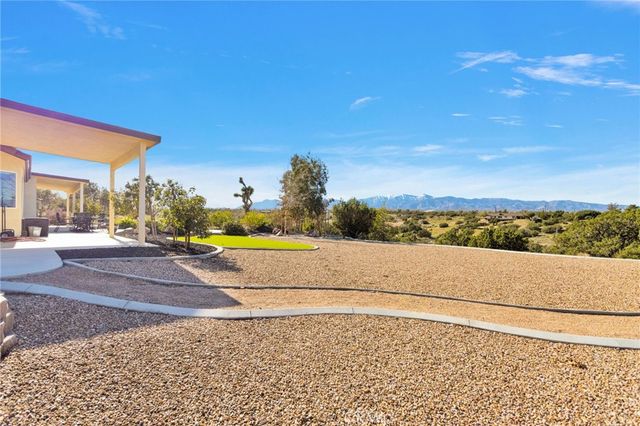 8140 Heartland, Oak Hills, CA 92344