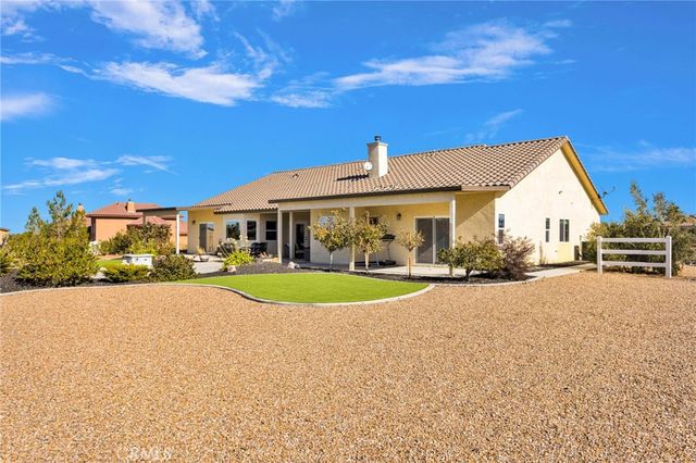 8140 Heartland, Oak Hills, CA 92344