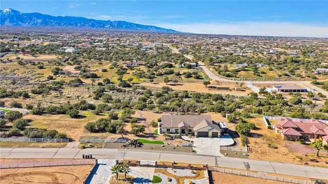 8140 Heartland, Oak Hills, CA 92344