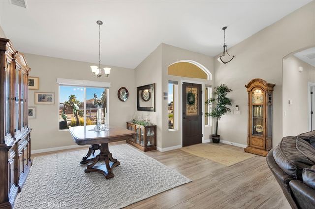 8140 Heartland, Oak Hills, CA 92344