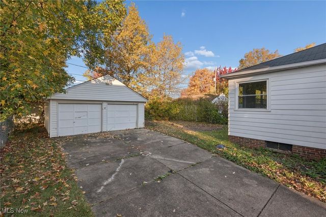 5732 E 141st Street, Maple Heights, OH 44137