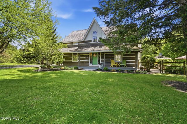 8201 Heller Road, Whitehouse, OH 43571