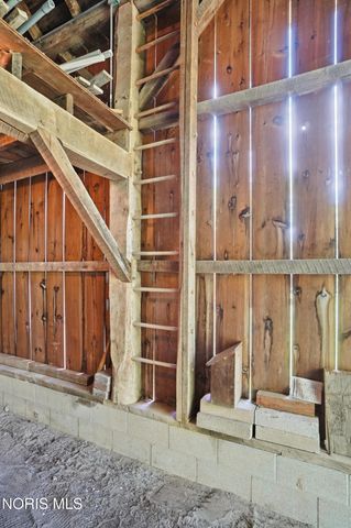 8201 Heller Road, Whitehouse, OH 43571