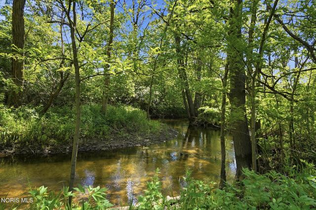8201 Heller Road, Whitehouse, OH 43571