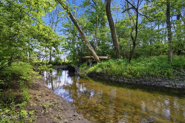8201 Heller Road, Whitehouse, OH 43571