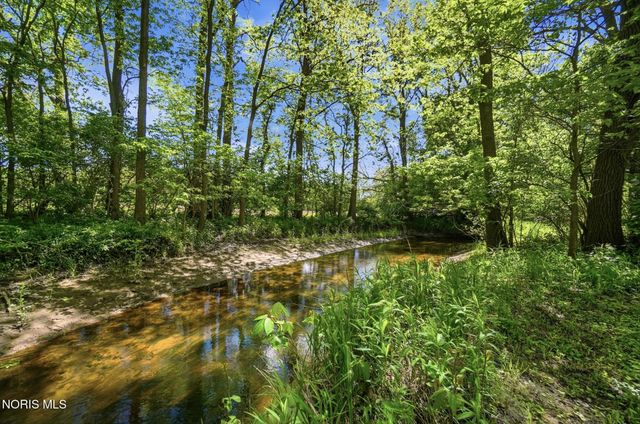 8201 Heller Road, Whitehouse, OH 43571