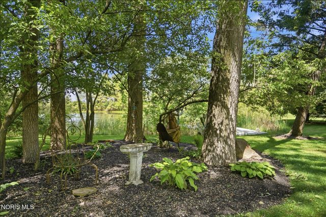 8201 Heller Road, Whitehouse, OH 43571