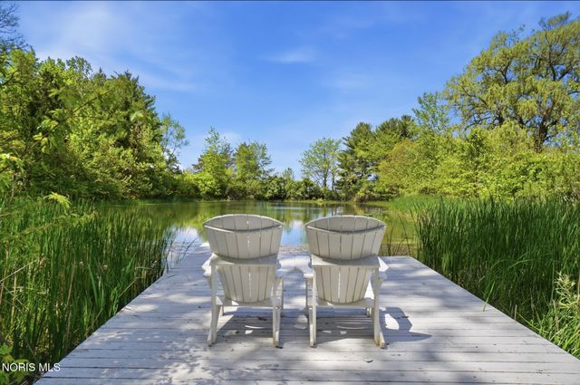 8201 Heller Road, Whitehouse, OH 43571