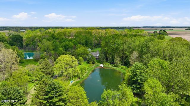 8201 Heller Road, Whitehouse, OH 43571