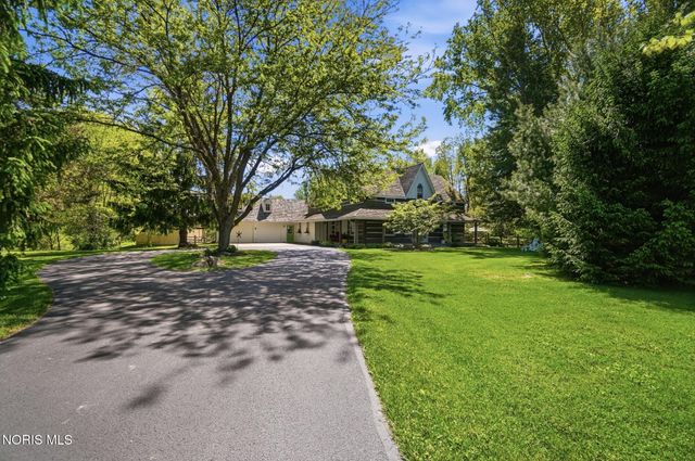 8201 Heller Road, Whitehouse, OH 43571