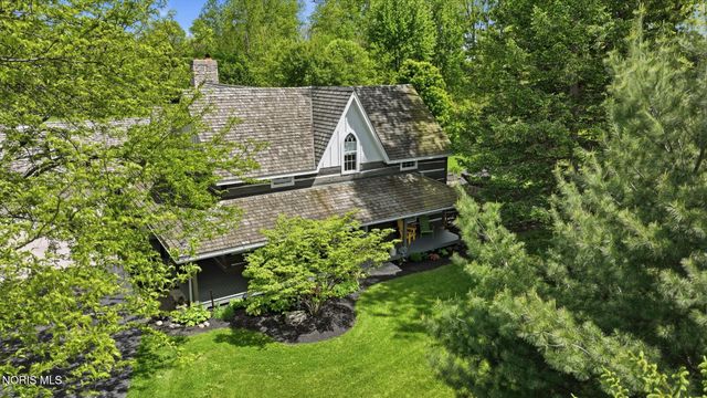 8201 Heller Road, Whitehouse, OH 43571