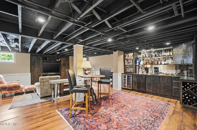 8201 Heller Road, Whitehouse, OH 43571