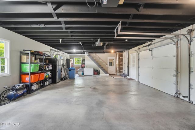 8201 Heller Road, Whitehouse, OH 43571