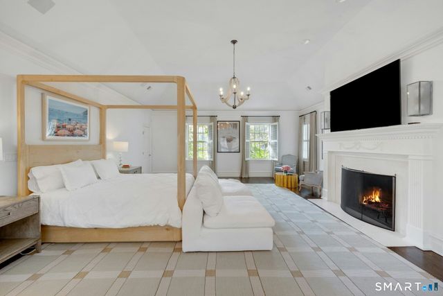 33 Highland Farm Road, Greenwich, CT 06831