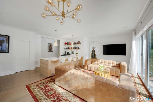 33 Highland Farm Road, Greenwich, CT 06831