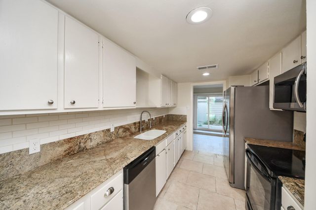 1059 Country Place Dr Drive 1059, Houston, TX 77079