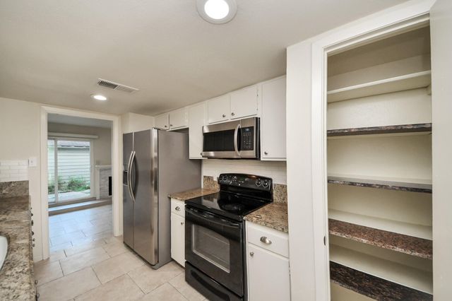 1059 Country Place Dr Drive 1059, Houston, TX 77079