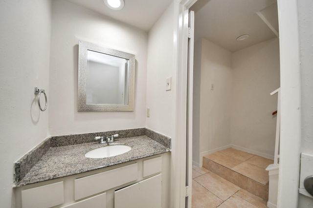 1059 Country Place Dr Drive 1059, Houston, TX 77079