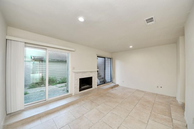 1059 Country Place Dr Drive 1059, Houston, TX 77079
