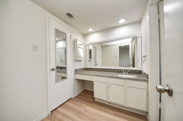 1059 Country Place Dr Drive 1059, Houston, TX 77079