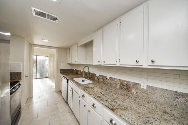 1059 Country Place Dr Drive 1059, Houston, TX 77079