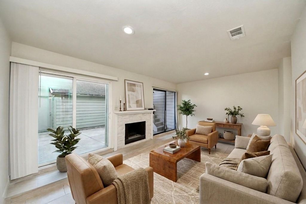 1059 Country Place Dr Drive 1059, Houston, TX 77079