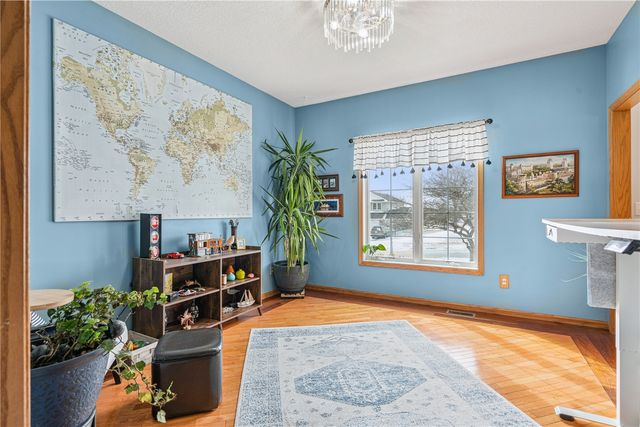 2150 Glen Oaks Drive, Coralville, IA 52241