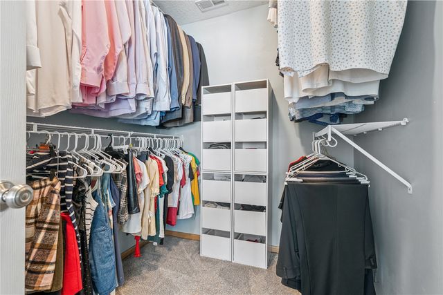 2150 Glen Oaks Drive, Coralville, IA 52241