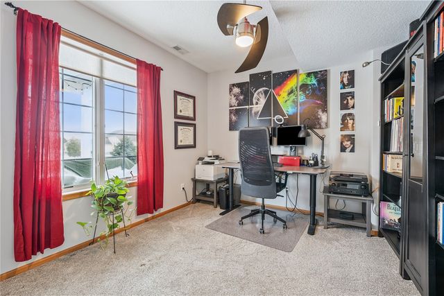 2150 Glen Oaks Drive, Coralville, IA 52241