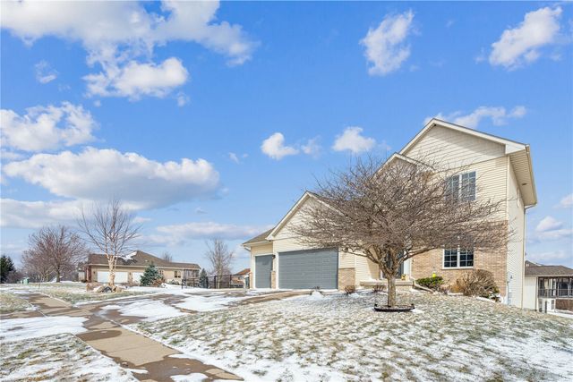 2150 Glen Oaks Drive, Coralville, IA 52241