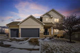 2150 Glen Oaks Drive, Coralville, IA 52241