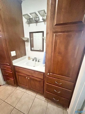 2040 Gowens Road, Gadsden, AL 35903