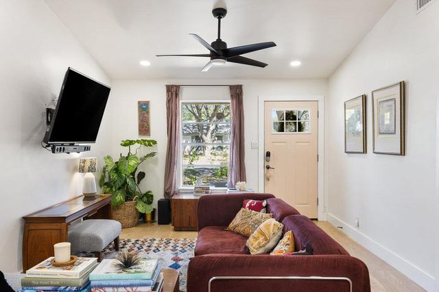 509 Westmorland DR, Austin, TX 78745