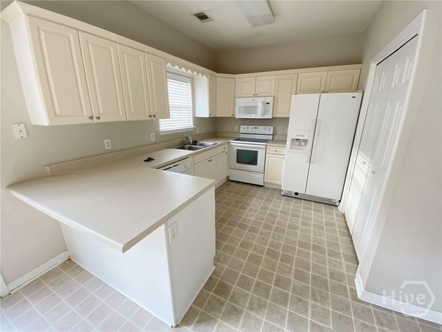 93 Cypress Pointe Drive, Richmond Hill, GA 31324