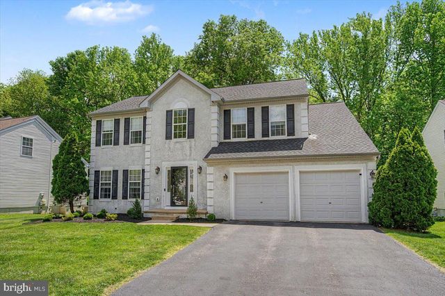 6 STIRLING DR, Newark, DE 19702