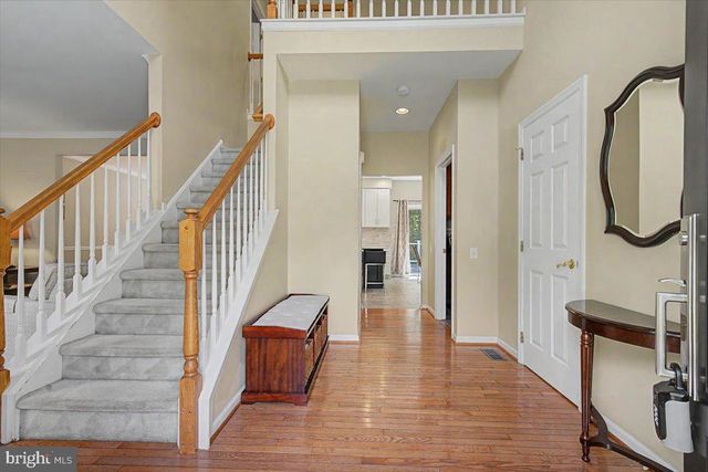 6 STIRLING DR, Newark, DE 19702
