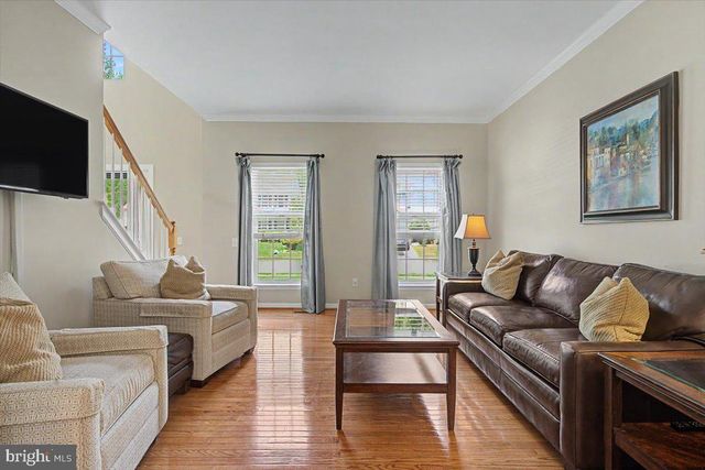 6 STIRLING DR, Newark, DE 19702