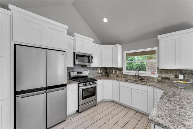 307 N Tacoma Street, Farmington, AR 72730