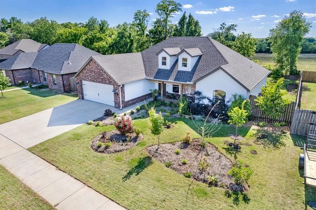 307 N Tacoma Street, Farmington, AR 72730