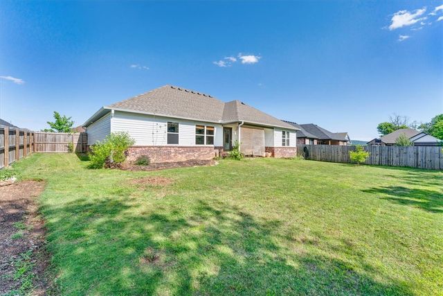 307 N Tacoma Street, Farmington, AR 72730
