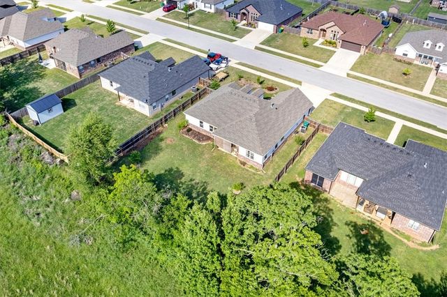 307 N Tacoma Street, Farmington, AR 72730
