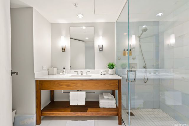 2139 Kuhio Avenue 3007, Honolulu, HI 96815